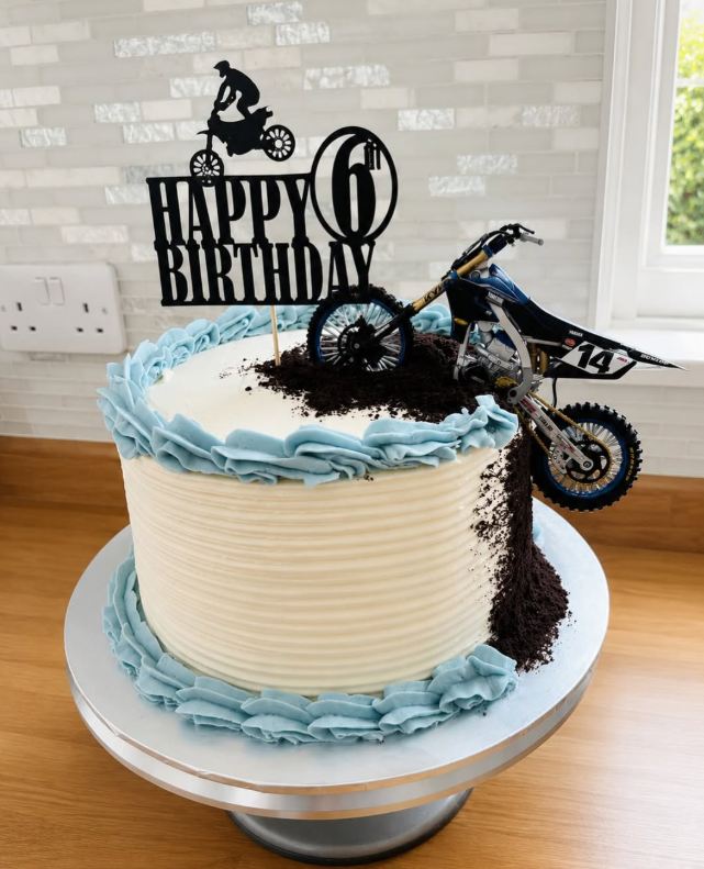 Dirt-bike birthday cake